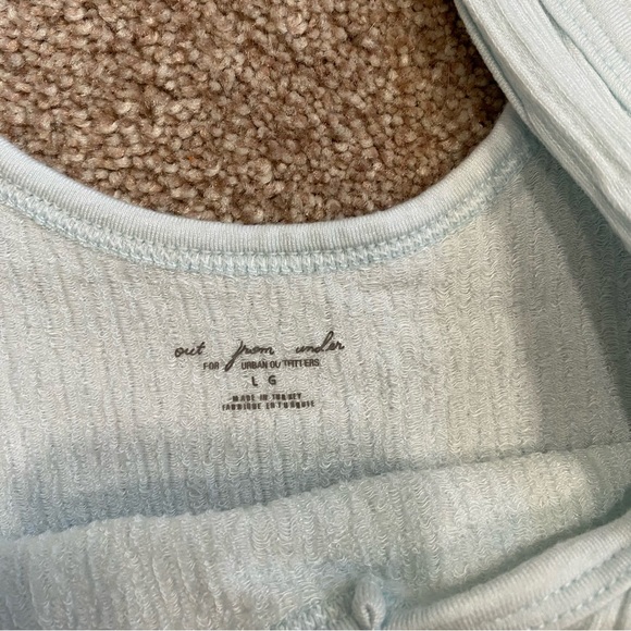 UO Drew Seamless Cami - Picture 3 of 3